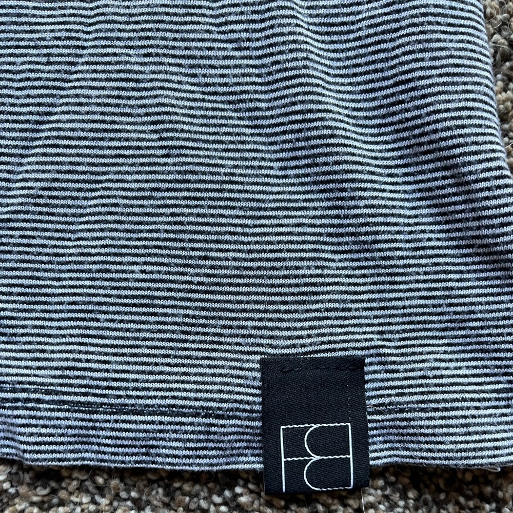 Font Lab crop top - Picture 2 of 8